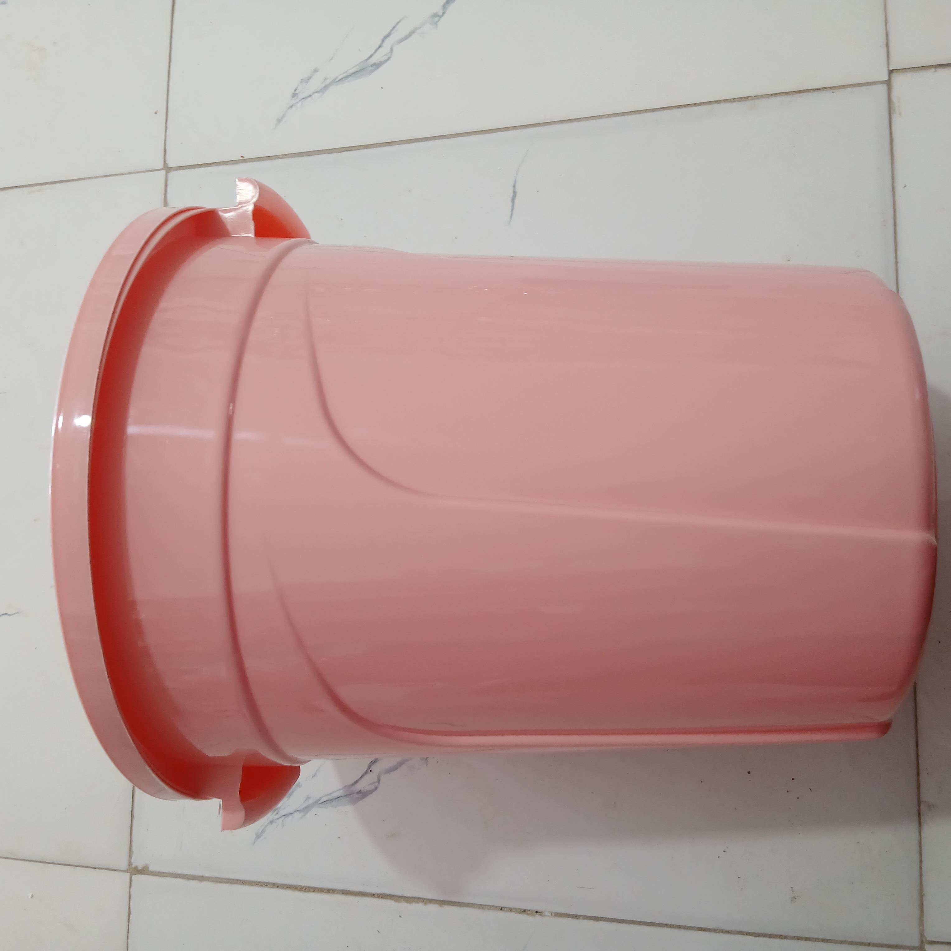 سطل درب دار اندیشه ارتفاع 40  قطر  35سانت کد 710