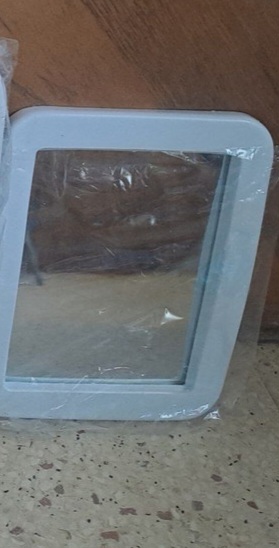 آینه حمام کوچک